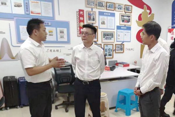 1696750361933273.png 刘昱总安全检查照片.png